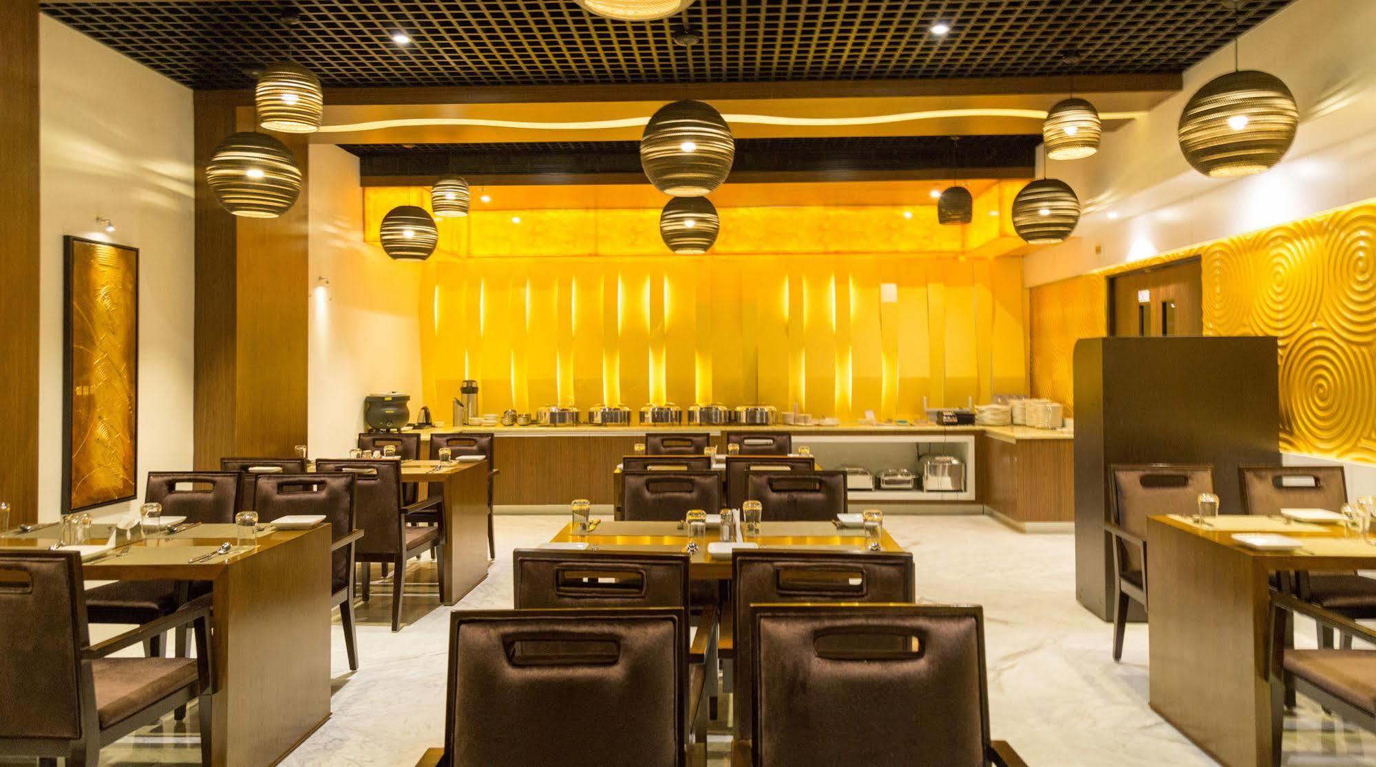 Hotel Oxina Lygon Tiruchirappalli Экстерьер фото