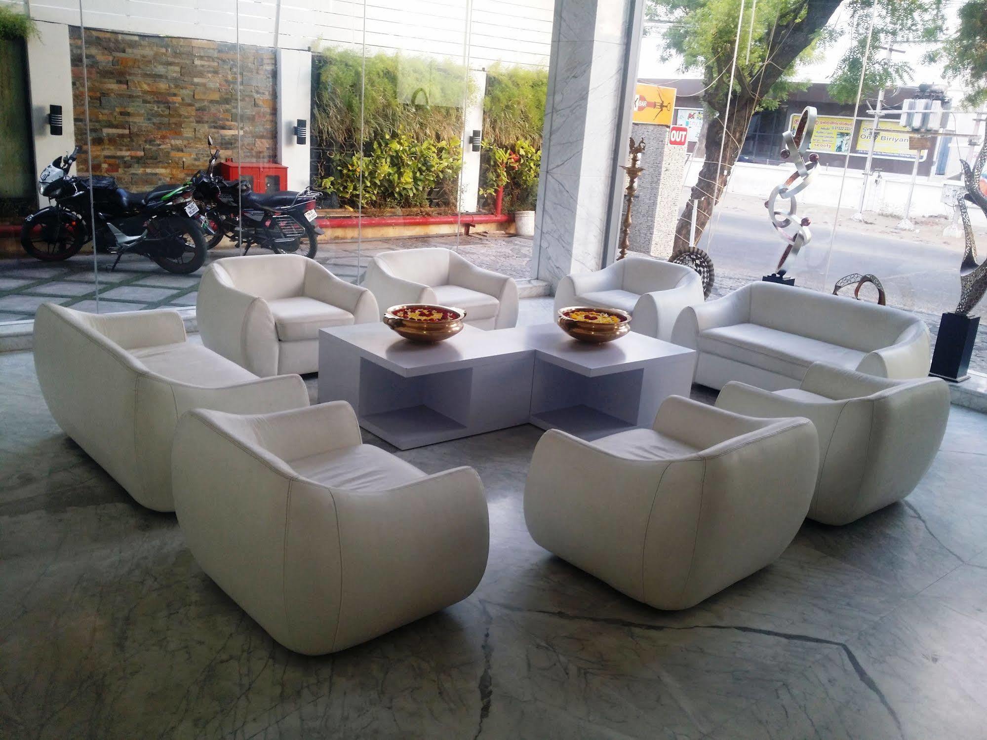 Hotel Oxina Lygon Tiruchirappalli Экстерьер фото